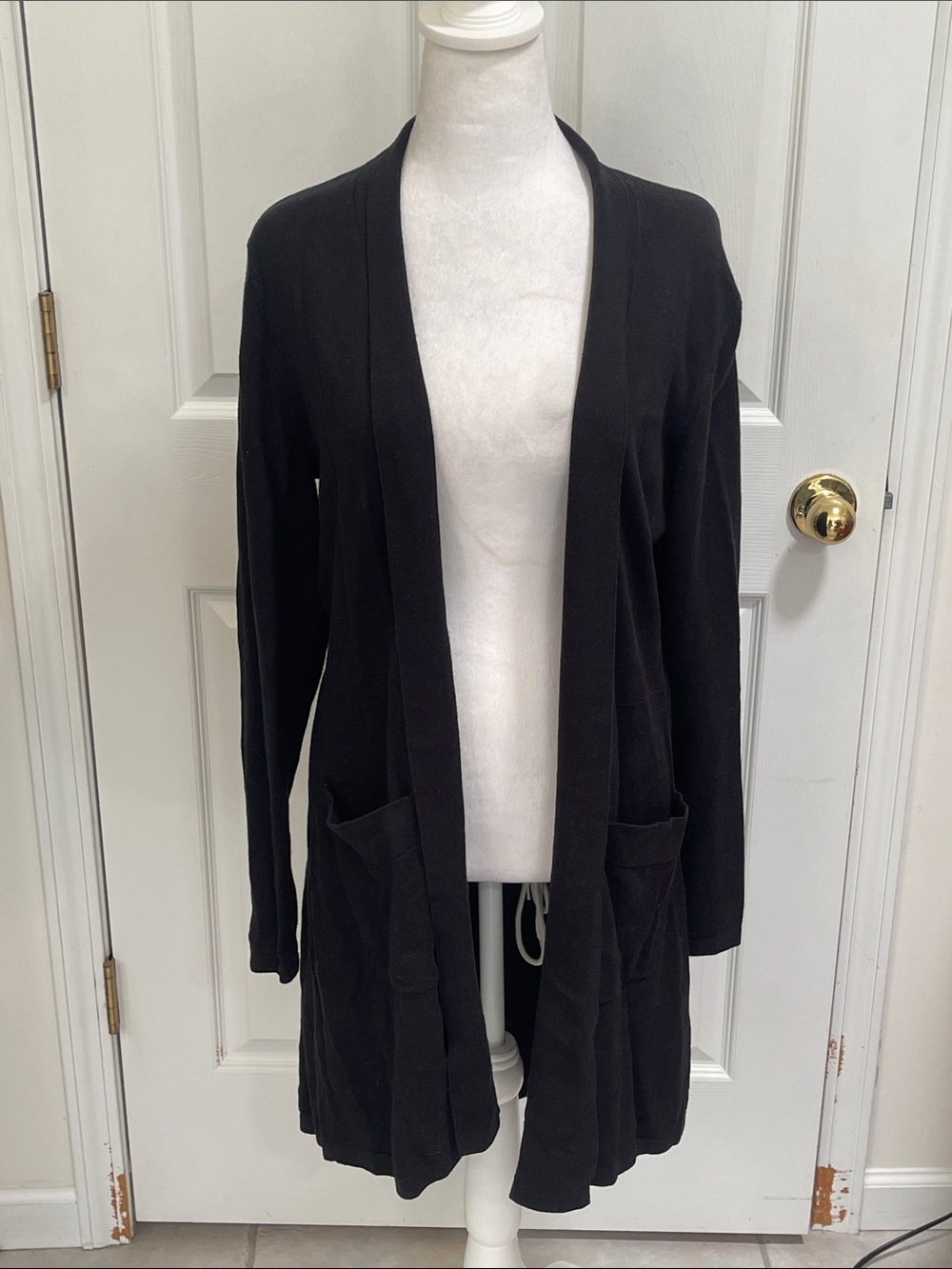 Classic Isaac Mizrahi Black Open-Front Women's Cardigan with Patch Pockets Sz M